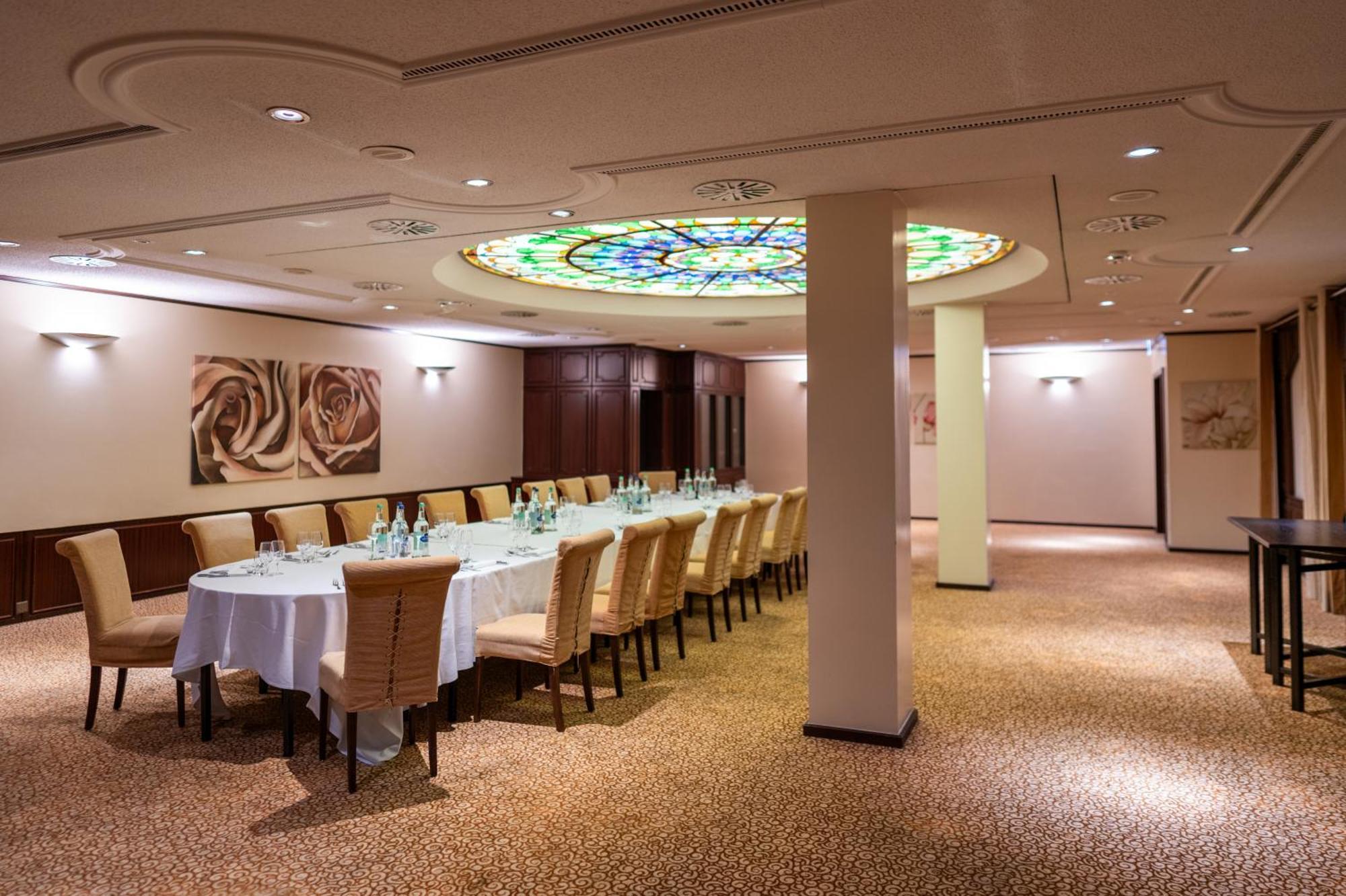 Moevenpick Hotel Geneva Meyrin Luaran gambar