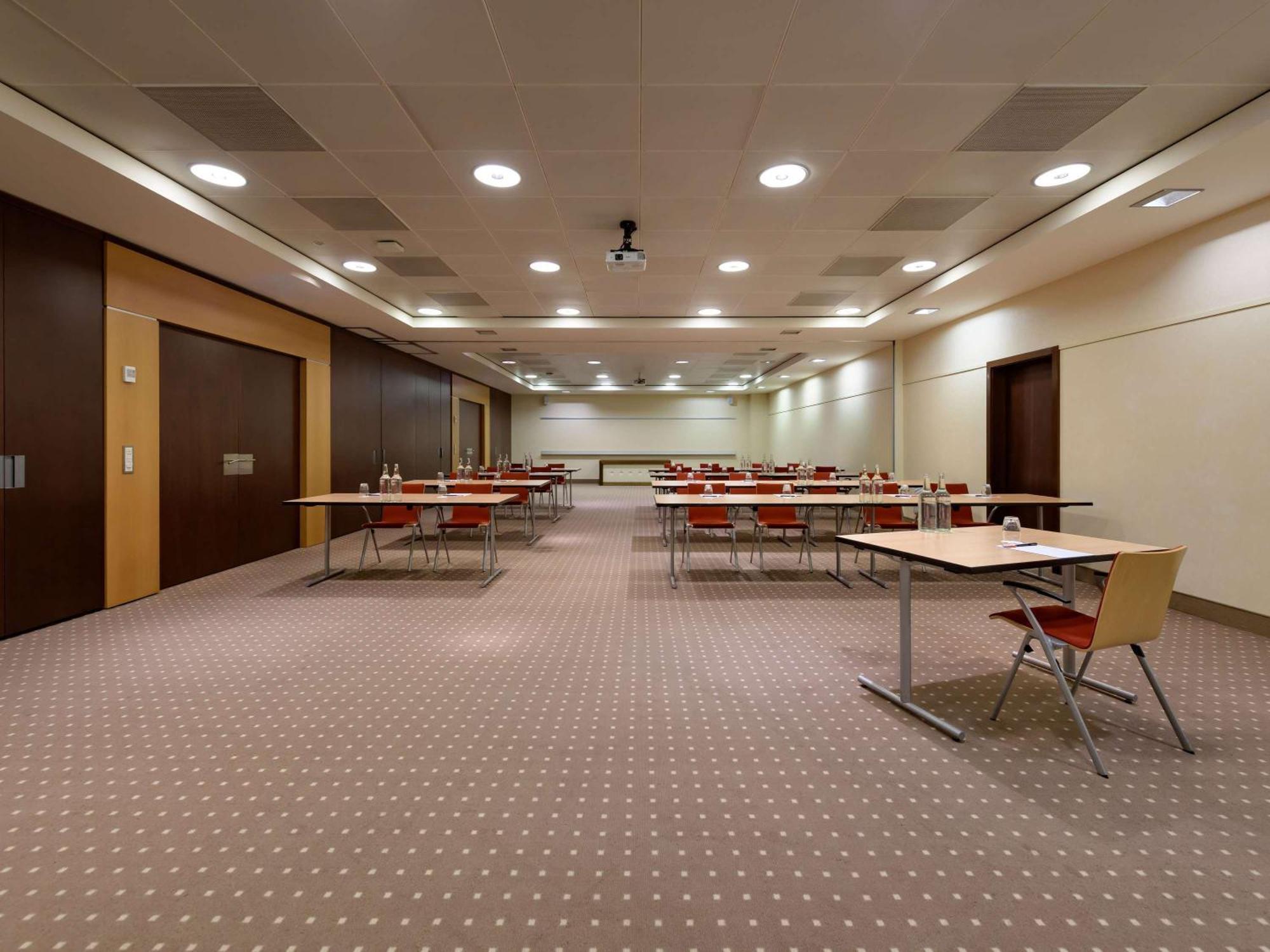 Moevenpick Hotel Geneva Meyrin Luaran gambar
