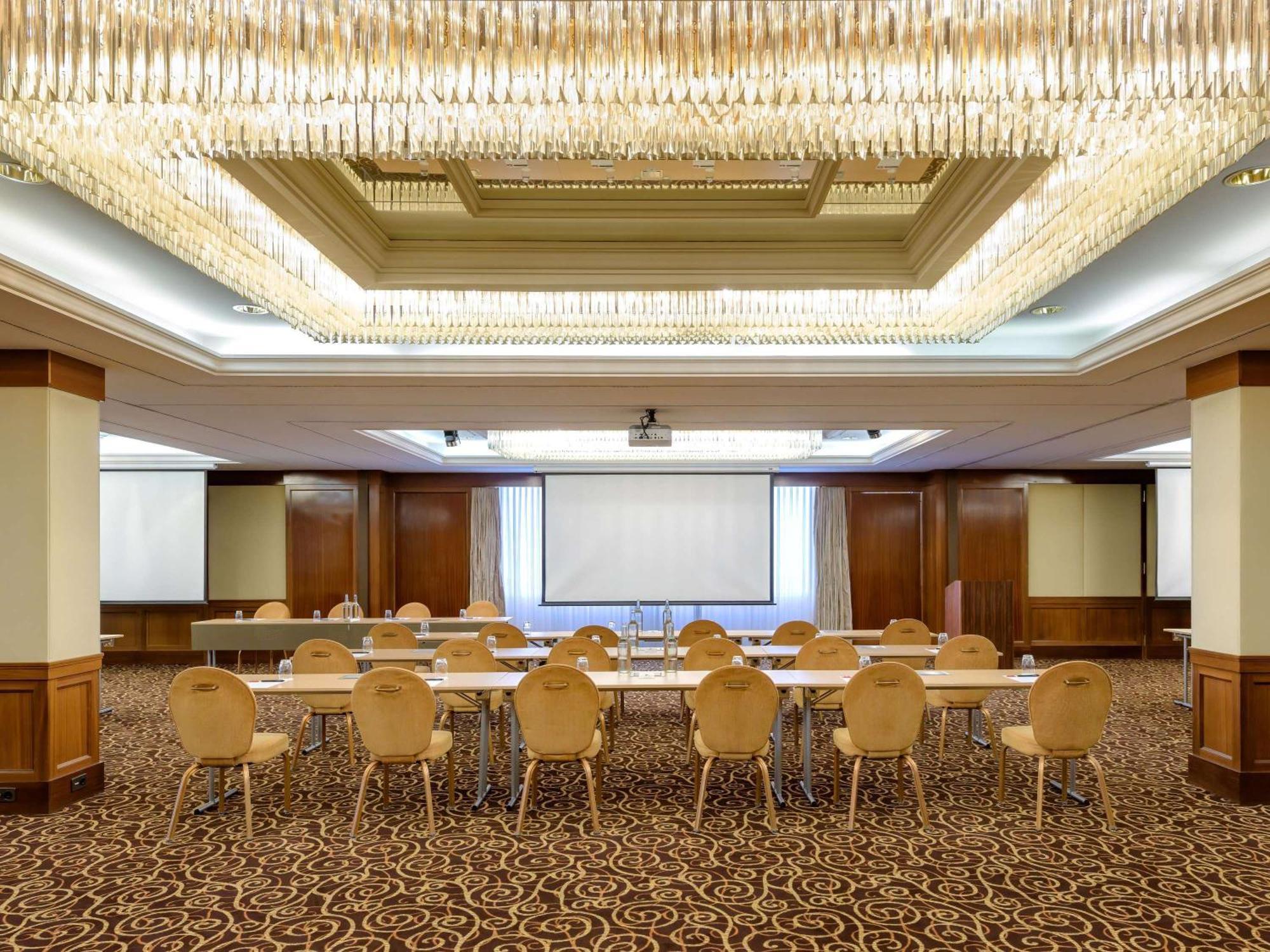 Moevenpick Hotel Geneva Meyrin Luaran gambar