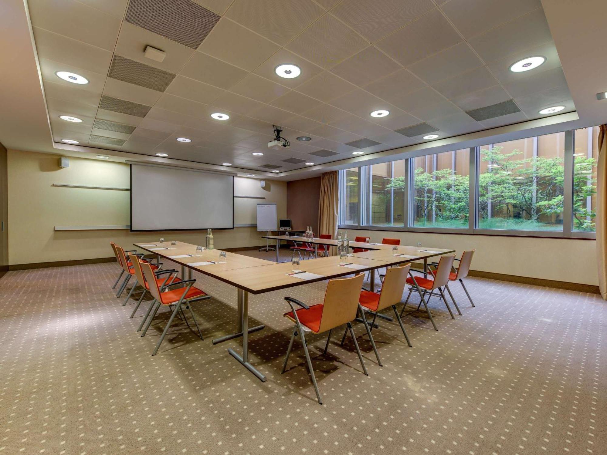Moevenpick Hotel Geneva Meyrin Luaran gambar