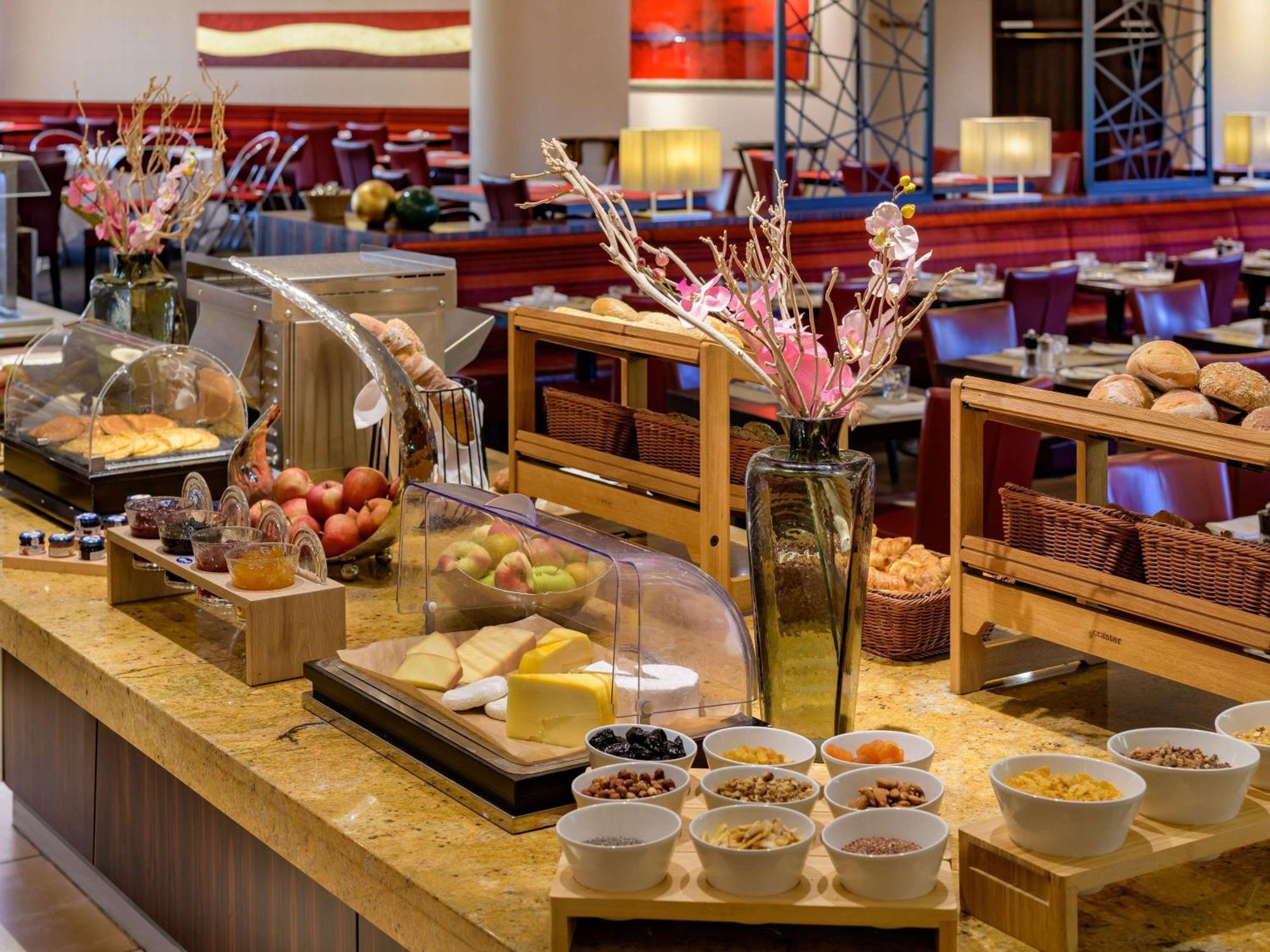 Moevenpick Hotel Geneva Meyrin Luaran gambar